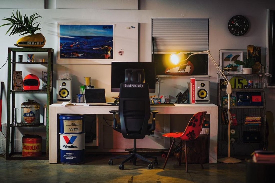 ryantheryno_'s tweet image. When I move back to CA, I am 100% ripping off @dannpetty&apos;s garage office design...

... I mean, c&apos;mon, the creativity is already flowing for ideas for my version of this.
