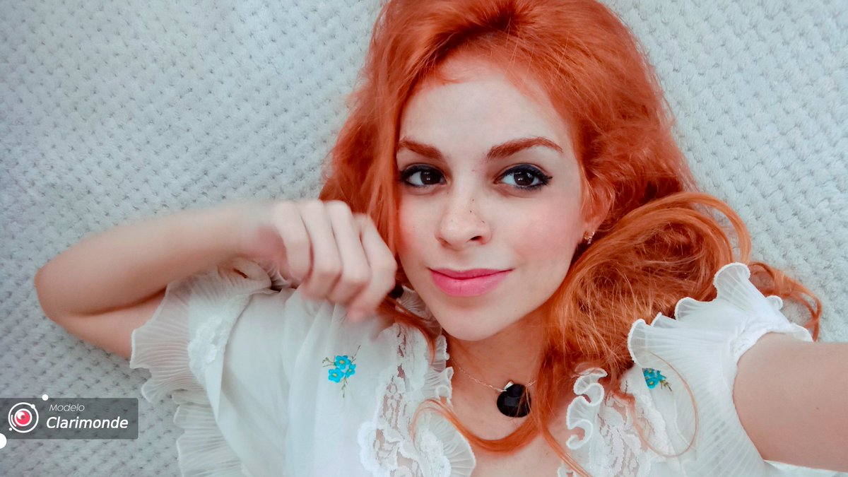 cameraprive's tweet photo. Imagina ver o rostinho da @clarimonde93 ao vivo na sua tela! É de fazer qualquer um se apaixonar. Mas não para por ai... além de linda, essa modelo é muito envolvente e sensual. Corre pra bater um papo com ela! https://t.co/kzMmkR4C7F https://t.co/7C9QUEo3IX