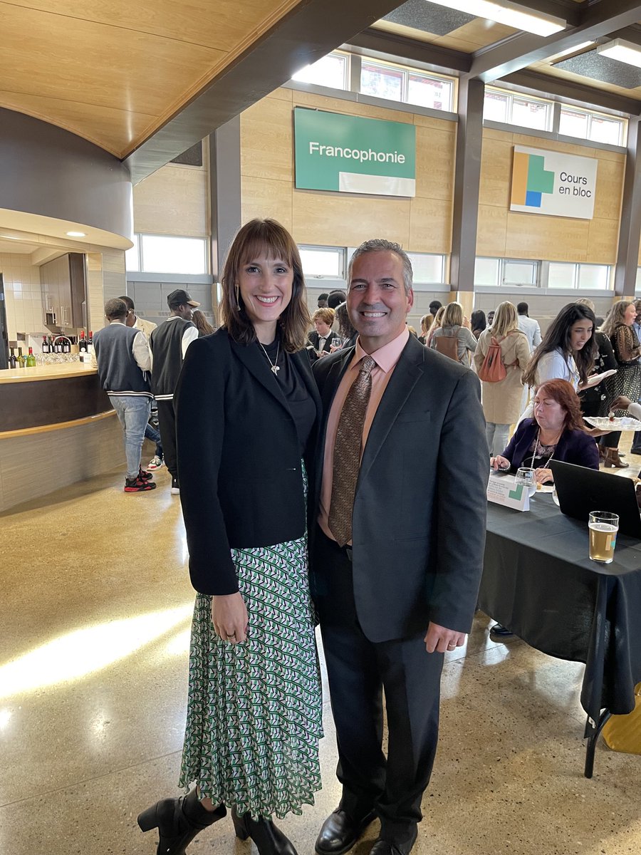 danielgiroux10's tweet photo. Tellement fier de participer aux célébrations de la nouvelle université indépendante à Hearst….oui à Hearst! https://t.co/E6TQzXDdkS