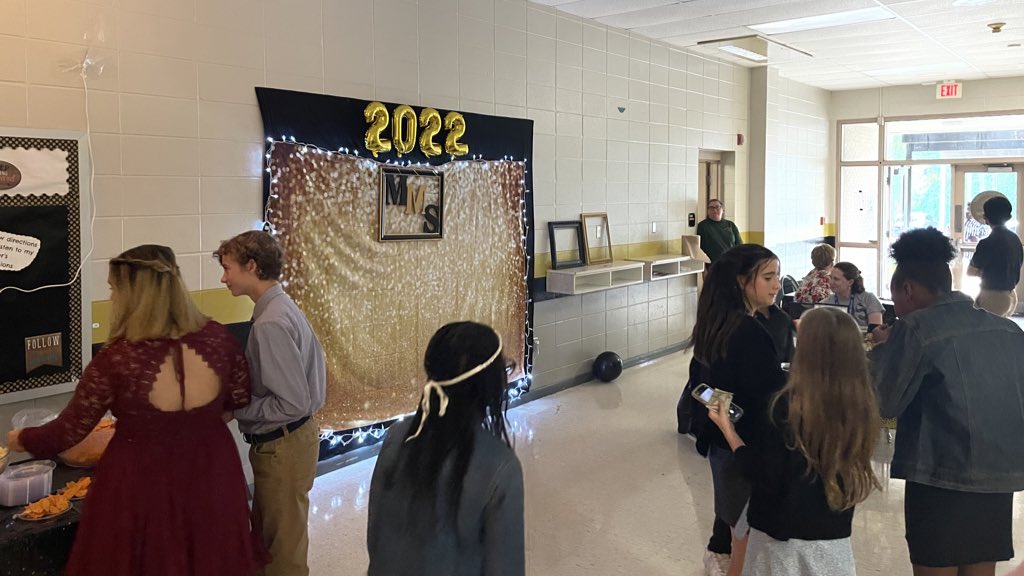 trawickk's tweet photo. Getting the Homecoming week started right with a dance tonight @monroviahawks @MadCoSchools #1mmshawks https://t.co/D1Zz5Zdede