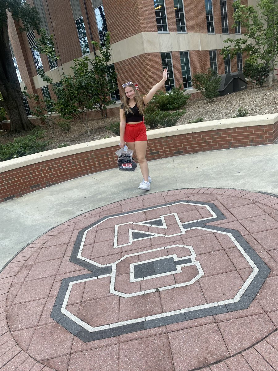 caseyball's tweet photo. College tours for the girl. #UNC #NCSU today. #DadStatus https://t.co/fpf57kx1tr