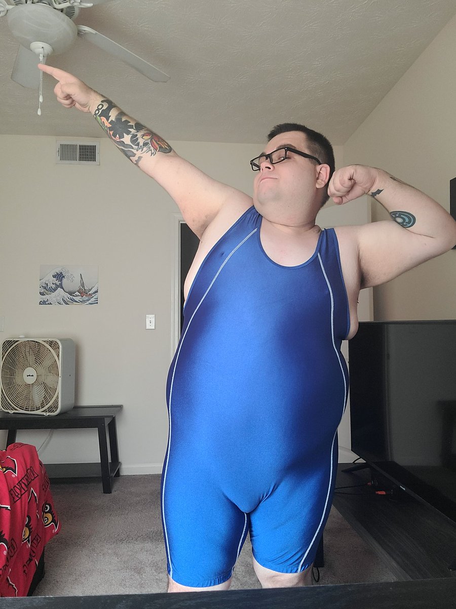 card-is-melting-lol-on-twitter-big-strong-boi