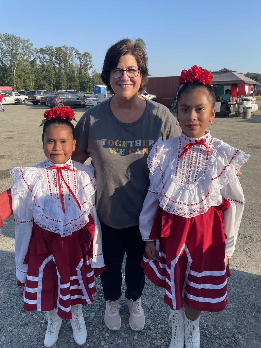 Enjoyed watching two of our @BaselineLRSD Blue Jays dancing at the Mexican Independence Day celebration at the Plaza Frida in Southwest Little Rock! @DrJermallWright