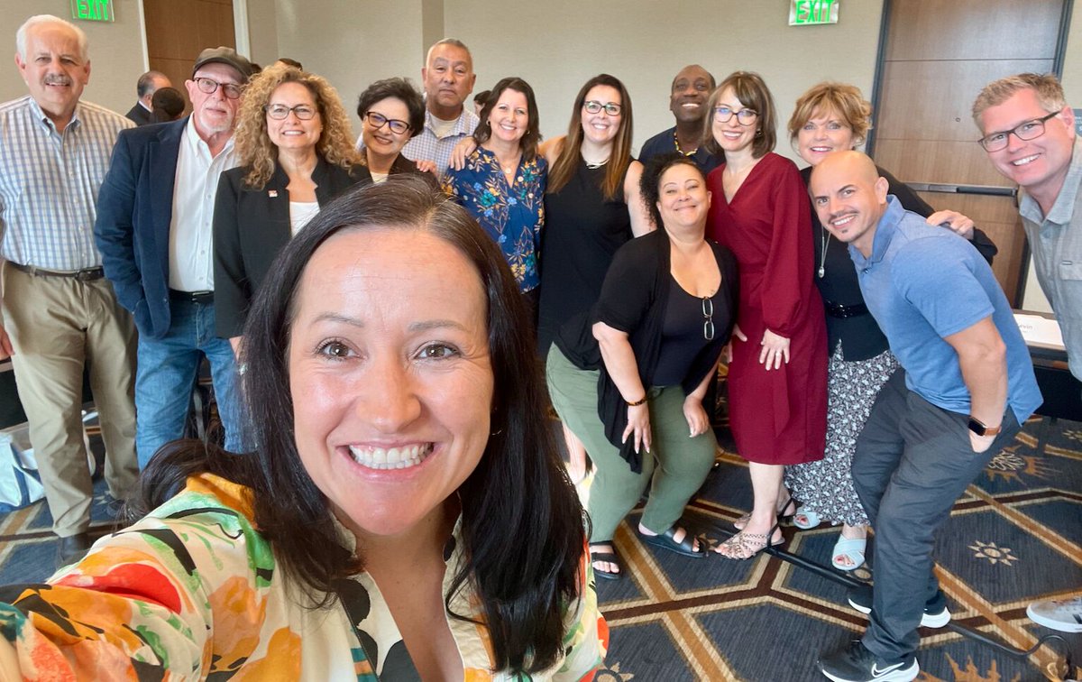 Thanks to @josieahlquist Digital Engagement & #Leadership Author, Consultant & Keynote Speaker with fellow CCC Presidents as we enjoyed another @UCDavisWheelhouse Fellows program event. I am so proud to be a part of these fellow leaders.