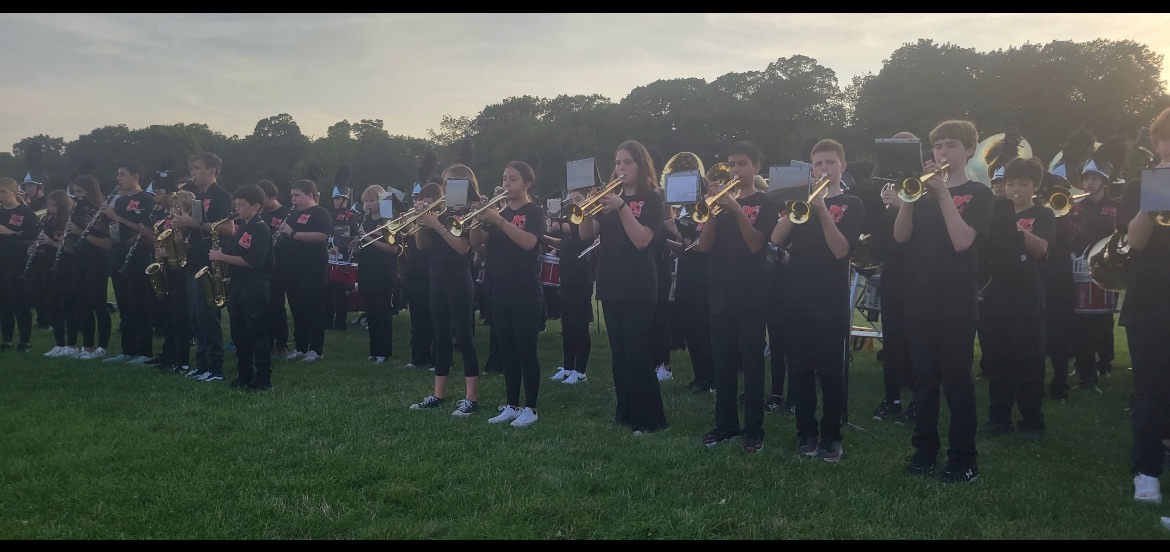 The Emerson &amp; Lincoln 8th grade band students played at @msouthband @maine_south for the pregame and halftime show! They had pizza, rehearsed and played with the Maine South band. Way to go! @mrteatertwitter <a href="/bachmannband/">Eric Bachmann</a>