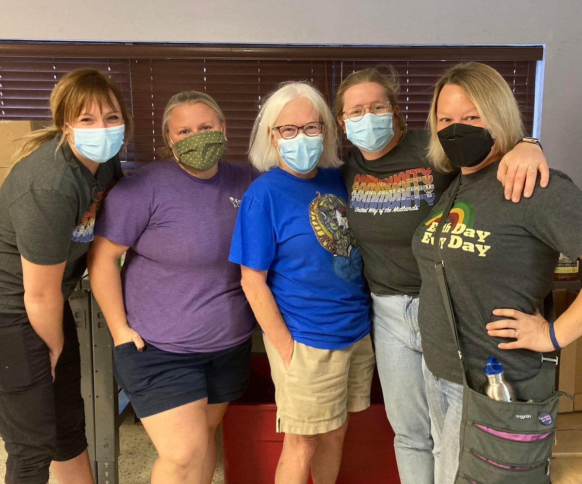 CheerUpOmaha's tweet photo. Cheer Up! and a couple pals from @ups_Heroes @HrPlains @UPS were happy to participate in Day of Sharing @encap_nebraska today.
Thanks to Sara, Sarah, Peggy, Shelby, and Stephanie for your excellent assembly line skills! #DayofSharing #DayofCaring #Charity #ENCAP #UPS #CheerUp https://t.co/1hKMmoyStX