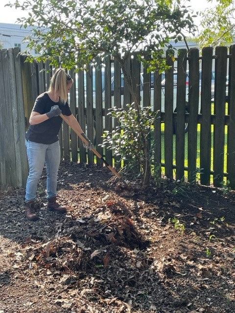 scflorencecity's tweet photo. The City of Florence staff was out supporting our community this morning! #DayofCaring #dayofcaring2022 #GivingChangesEverything https://t.co/WoURFbFVc6