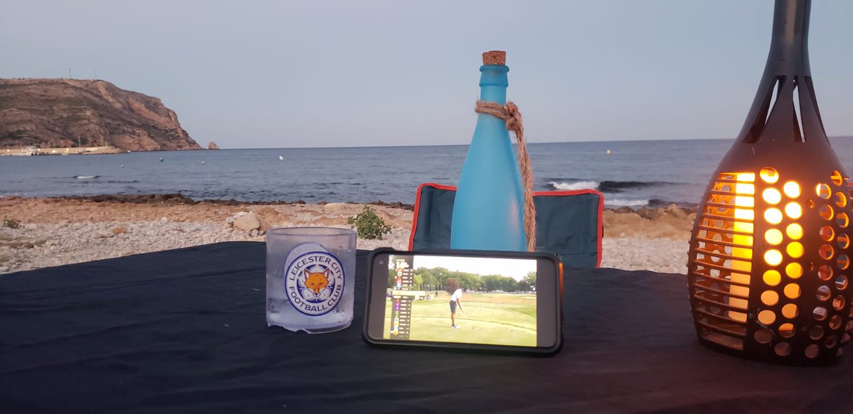 MeMeHodl1's tweet photo. Watching on the beach in Javea, Spain

#LIVGolf #javea #lcfc https://t.co/va5dsztXgK