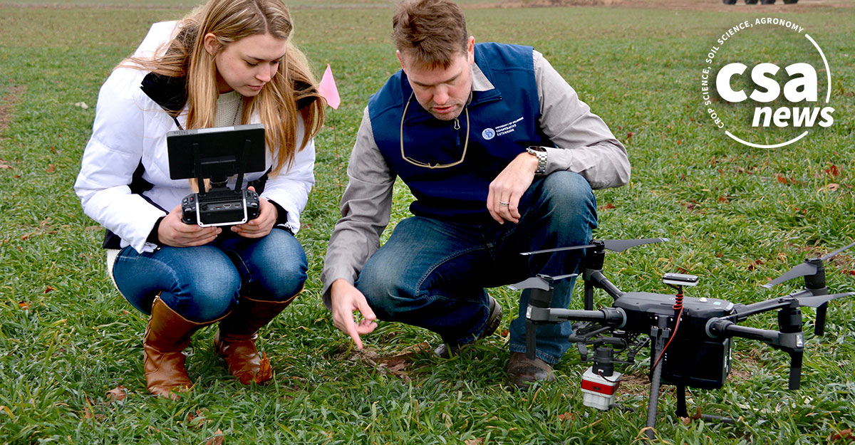 Drones can be used to great effect after harvest as authors of a new <a href="/AgricEnvLetters/">Agricultural & Environmental Letters</a> article demonstrated when they flew #drones to map winter weed growth and shed light on its association to #corn yields.
ow.ly/ZPbS50KIes5

📸 : Michele Walfred
