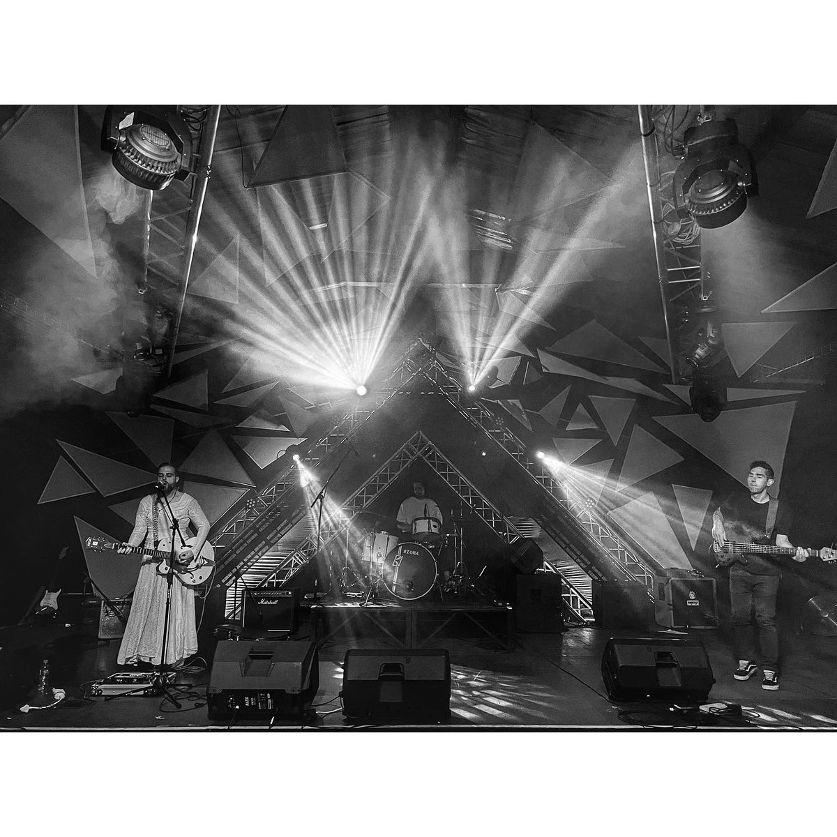 <a href="/Zam_Boney/">Irrelephant</a> and his band on stage at #Sognage tonight for <a href="/shortstrawband/">shortstraw</a>’s The Booshy Night

#LiveMusic
#SAmusic