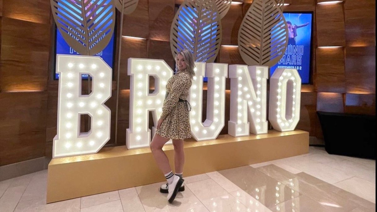 MGMNatlHarbor's tweet photo. Throwback to when @BrunoMars gave the show of a lifetime at The Theater! 

What big show do you want at The Theater next?

📸 : @alexisgriess on IG https://t.co/SIAT1vEJy9