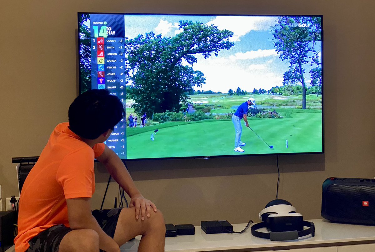 chulapat777's tweet photo. Watching #LIVGolf at home from Abu Dhabi 🇦🇪 https://t.co/tk3i8aNDzS
