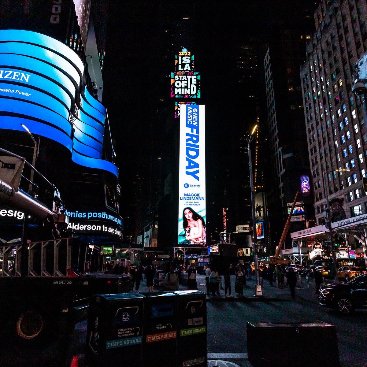 swixxzaudio's tweet photo. .@MaggieLindemann in Times Square 👀 TY @Spotify !!! who’s streaming SUCKERPUNCH rn? https://t.co/HaXVMrxeny https://t.co/uodfyk45O3