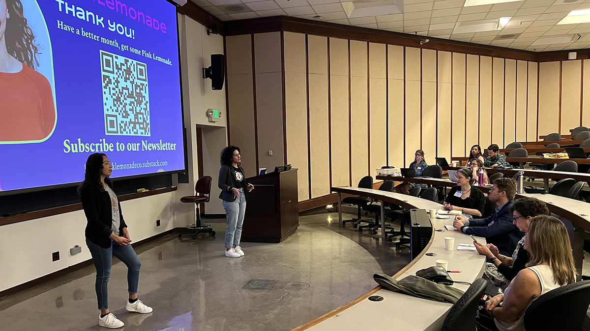 UCDavisInnovate's tweet photo. #IdeasIntoAction💡UC #Entrepreneurship Academy participants flex new startup skills &amp; pitch their ventures for expert &amp; peer feedback. Inspiring week helping #AggieInnovators &amp; @sactopreneur teams move 🌟ideas out into the world.@ucdfst @renatabassis @UCDavisPlants @UCDavisECE https://t.co/9cv1pYkCoy