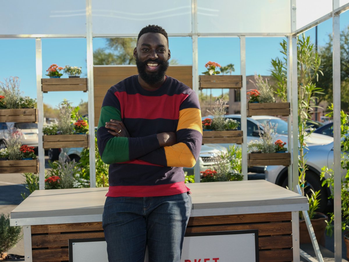 .<a href="/guarnaschelli/">alex guarnaschelli</a> invites Chef Cliff Crooks, <a href="/choibites/">Esther Choi</a> + @ChefAdjepong to judge her legendary parking lot culinary competition on back-to-back NEW episodes of #SupermarketStakeout, starting tonight @ 9|8c! 🙌