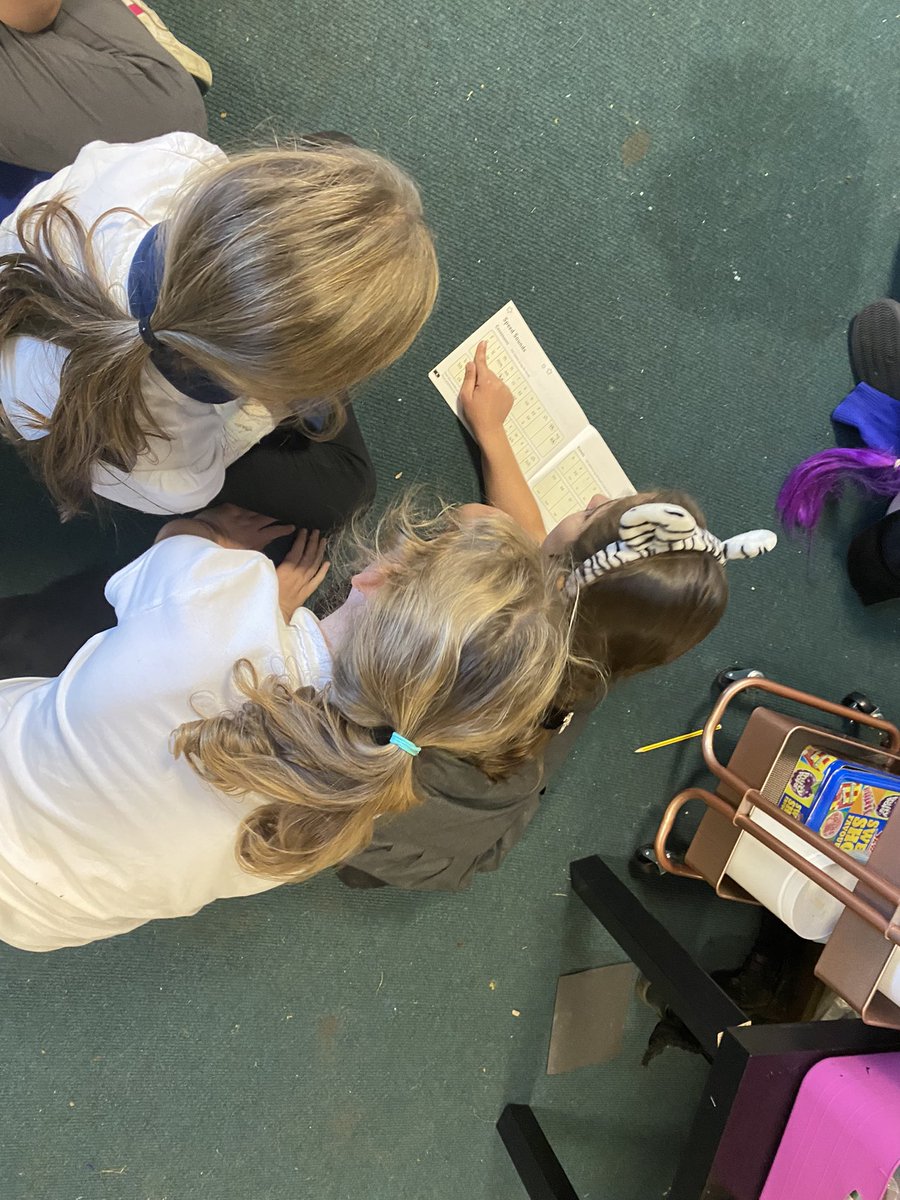 MissThomsonVPS's tweet photo. Lots of super partner practice this week in our reading sessions. #VPSread #VPSRWI https://t.co/e0kJD4O6Uz