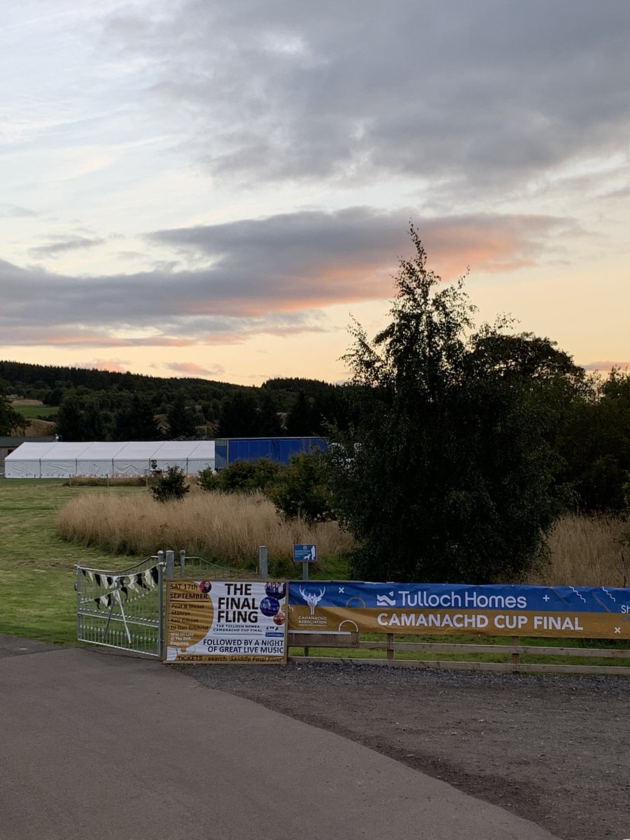 StuartEileen's tweet photo. Pitch looking spectacular, volunteers primed, all ready for the big day tomorrow! #shinty #FinalFling @KCamanachd @camanachd #Kingussie https://t.co/mMGBLOm0ZT
