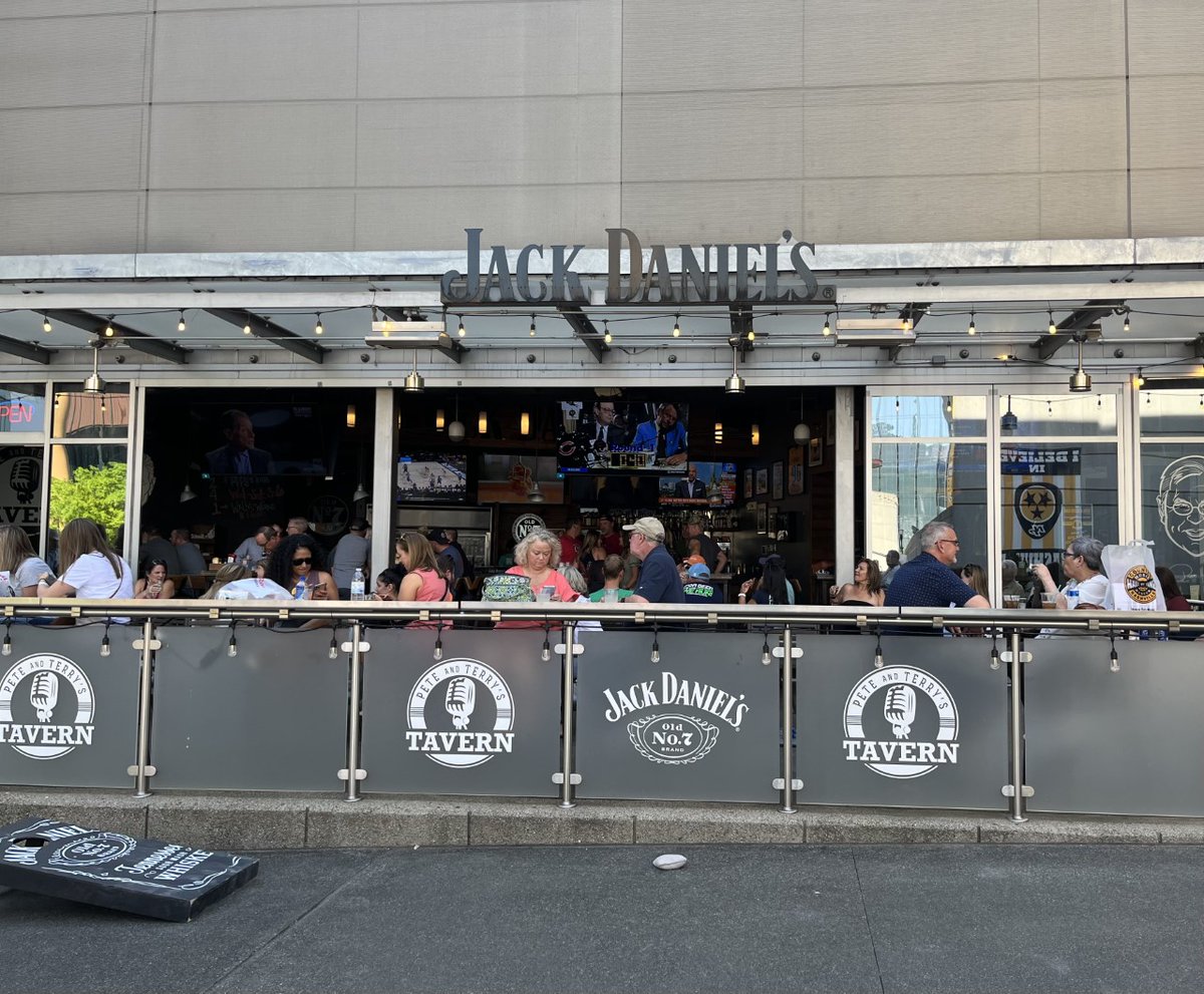 Pete_N_Terrys's tweet photo. Where else would you be before Pearl Jam??
Stop in between 3-6 PM and join us for Happy Hour which includes 2οΈβ£ for 1οΈβ£ wells, wines and drafts!π»
#HappyHour #2for1s #DowntownNashville https://t.co/JqgmX5iIB6