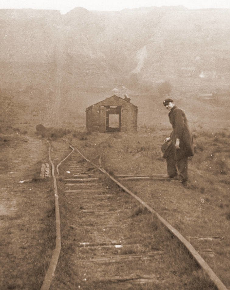ourdaysofhorror's tweet photo. All being well tomorrow morning, we will be out hiking along Musbury Height's in the search for our lost quarrying past 👀  

#diggingupthepast #haslingden #helmshore #history https://t.co/BC1FmX6Zgj