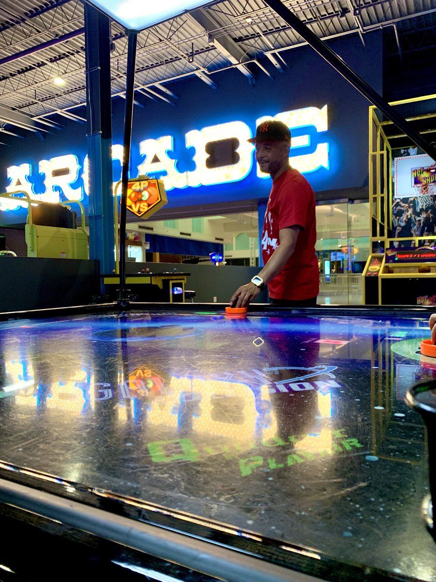 Elev8FunOrlando's tweet photo. Monday Blues? Elev8 your day with some FUN. #OrlandoActivities #Elev8Fun https://t.co/UUhDHYTQqN
