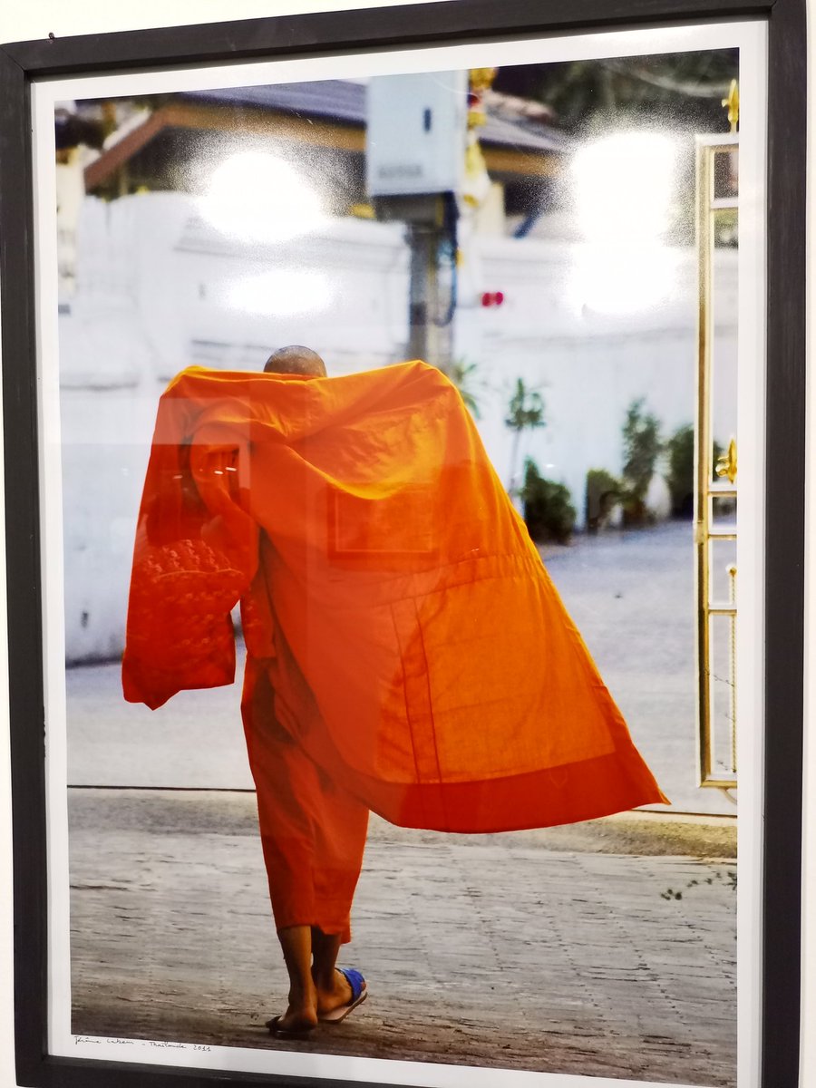 t0429n's tweet photo. Au vernissage d''#errances de @LabeurJ au @ccfnjr. On découvre à travers les photos, le globetrotter et l'humaniste.
Je redécouvre mon ami, ce crooner.
L'émotion vaut le détour. L'exposition dure jusqu'au 20 octobre 2022. https://t.co/NpTYVKfplh