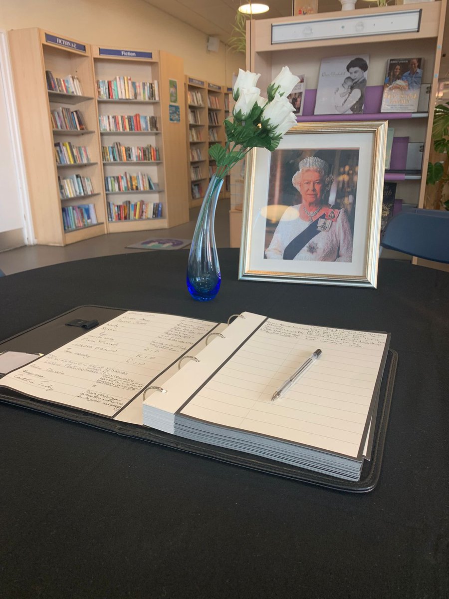 BritishSomaliCo's tweet photo. On behalf of all of us @BritishSomaliCo Centre, our Chair visited Queen’s Crescent library to sign the Book of Condolence paying tribute to Queen Elizabeth II and sent our deepest sympathies to King Charles and family at this time of mourning. https://t.co/2A0AuxEC9M