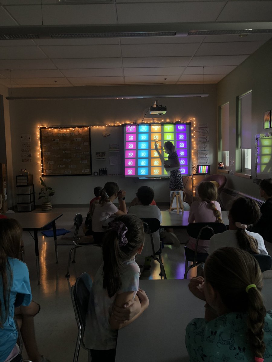 Ms. Gavin tweet media