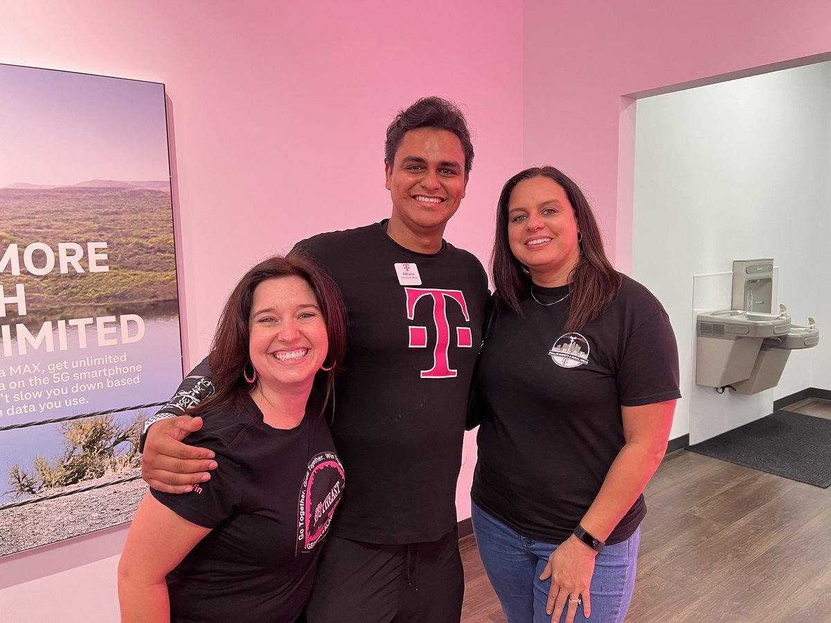 Thrilled to spend iPhone 14 Day and the second day of Hispanic Heritage Month with the Titusville Titans and the truck team! iPhones + potluck = best Friday ever #GoGrowWin #iPhone14