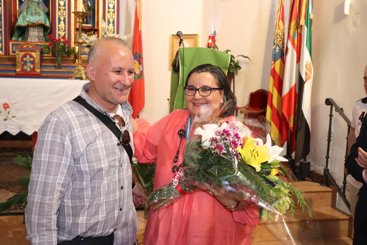 elmarcador2001's tweet photo. Tras dos años que la pandemia no nos lo permitió hoy hemos podido de nuevo participar en la ofrenda floral que la @rsda_oficial realiza a la Virgen del Val, patrona de nuestra ciudad. 
En la imagen nuestro vicepresidente  @RafaelDelTORO41 https://t.co/yaYPAd7WQV