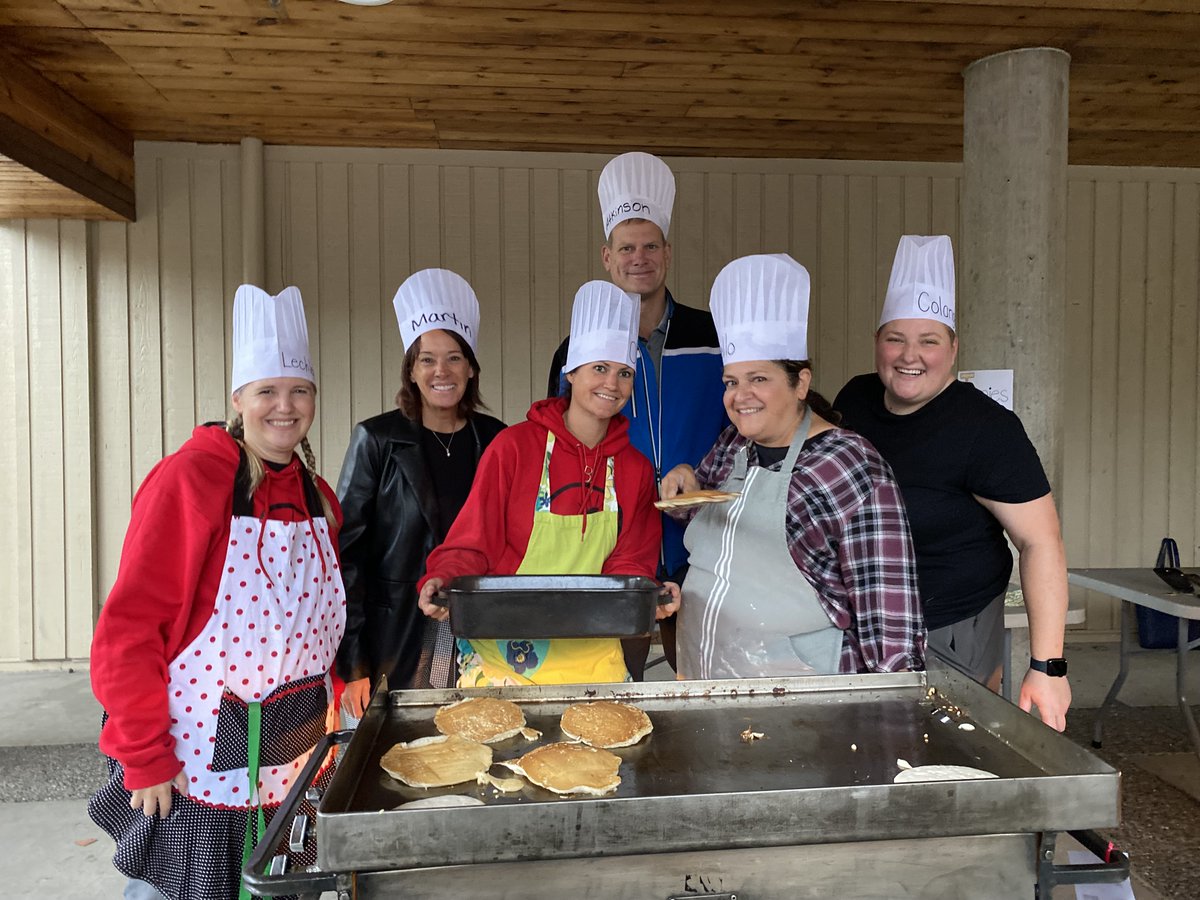 NVSD44's tweet photo. Awesome display of connection and community today at @RossRoad44​ in #northvan where staff hosted a pancake breakfast for students and families. #bced https://t.co/9toihvPk8K
