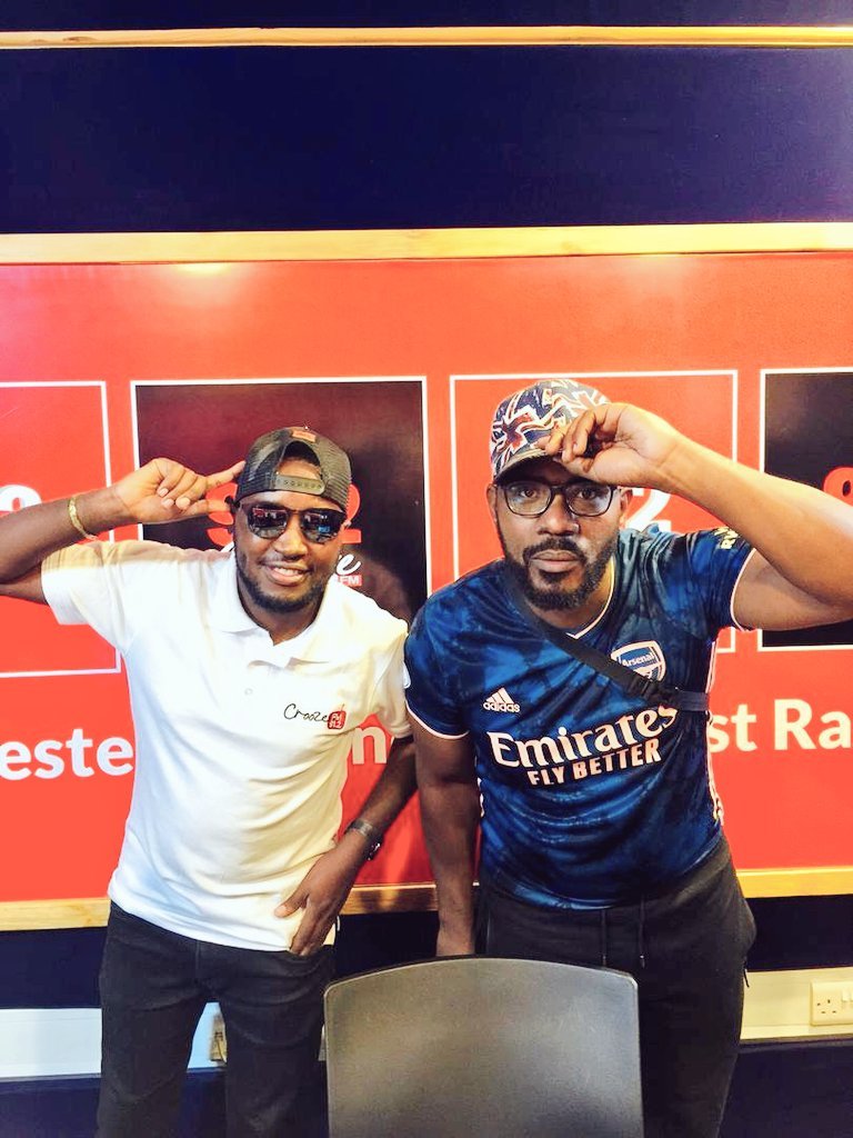 LAKAPITANO's tweet image. Friday Proggie pan your airwaves, with di baddest @LAKAPITANO and di Toughest @DeejayEmma_Cfm with Guiness
Toast to the night🍺🍺🍺
#StaminaDaddy
#Fatfridaymix
#WesternUgandazbiggestRadio
🗣️🗣️🗣️🗣️🔥🔥🔥🔥🔥🔥🔥🔥