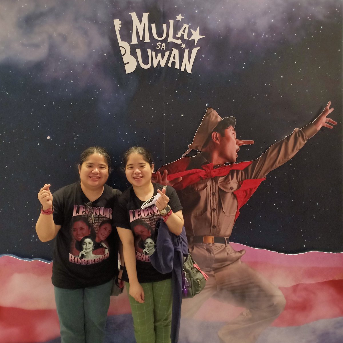 raeanneapril's tweet photo. of course, we're #TeamCyrano 🌕 i got teary-eyed as soon as the curtains went up.. the cast is revealed and a stage light was at the center. oh, how i've missed watching live musicals. 🥺

#MulaSaBuwan2022 #MulaSaBuwan @MulaSaBuwan https://t.co/Jyu0iwgpLb
