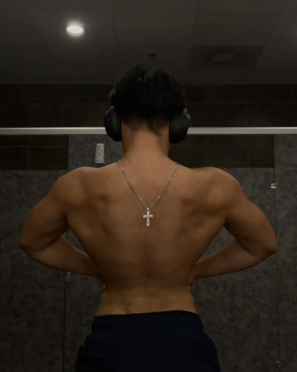 pov: my back after carrying you in rank #valorant