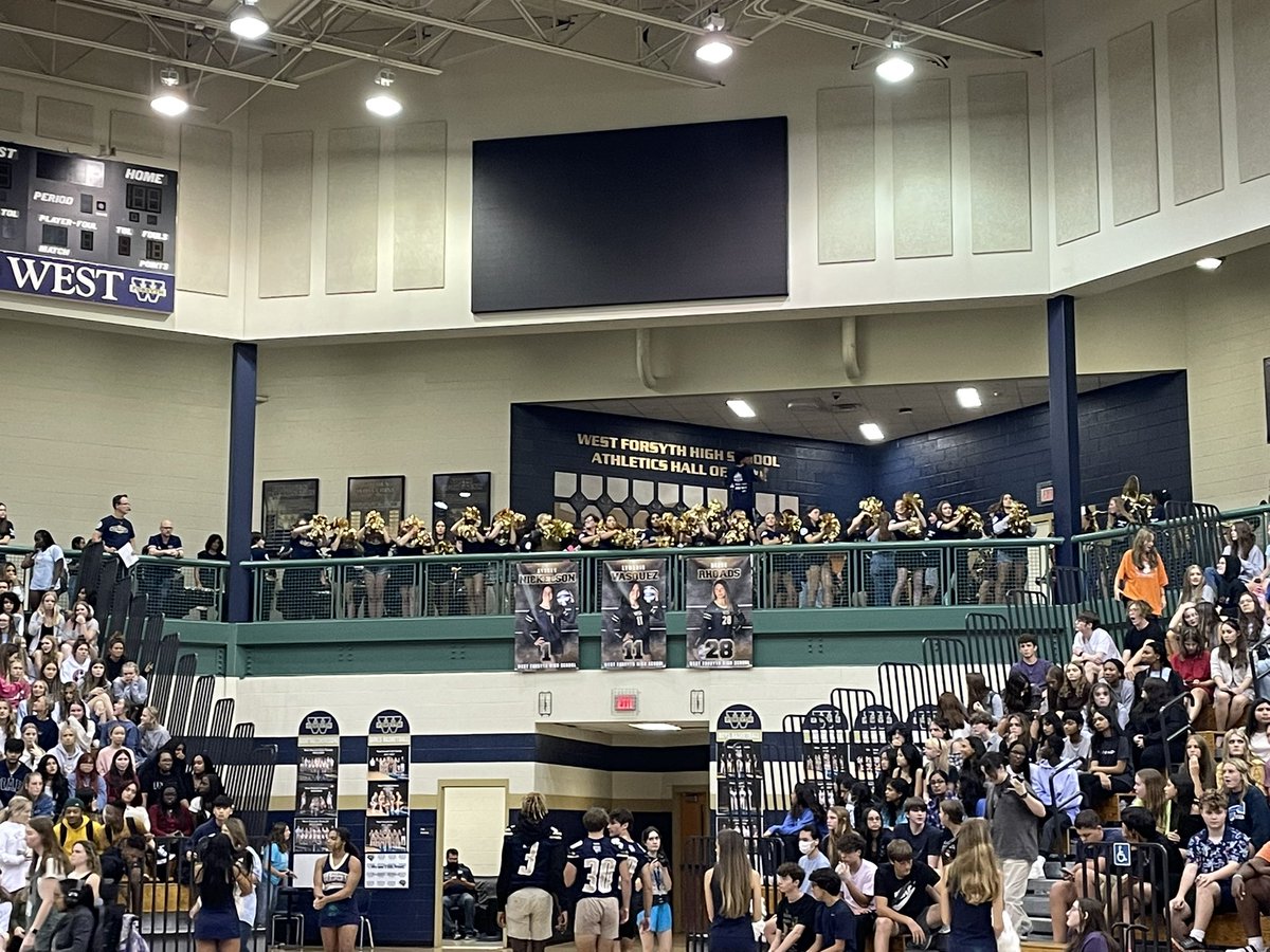 MParkerWFHS's tweet photo. First pep rally of the year was a success. @WFHS_SGA_ did an outstanding job of bringing everyone together. 📣 #WeAreWest #Connectivity @WFHS_HS https://t.co/3dX6OzJNtc