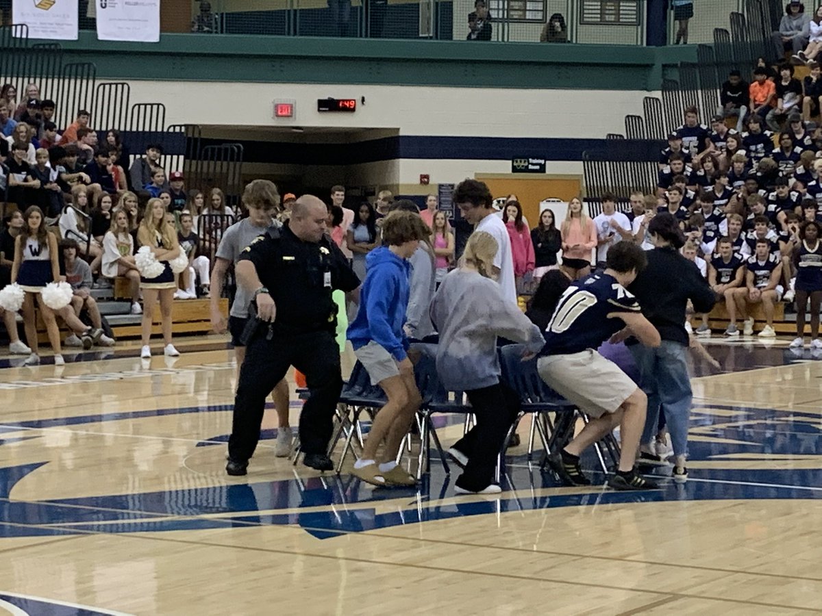 MParkerWFHS's tweet photo. First pep rally of the year was a success. @WFHS_SGA_ did an outstanding job of bringing everyone together. 📣 #WeAreWest #Connectivity @WFHS_HS https://t.co/3dX6OzJNtc