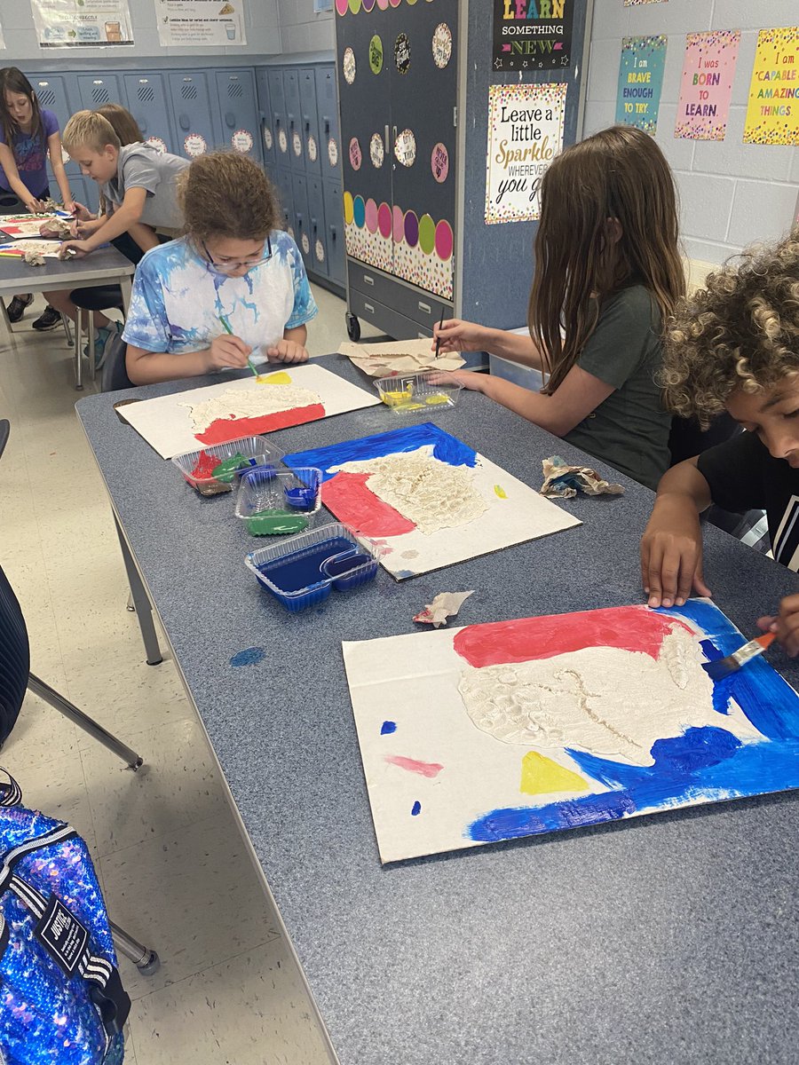 Students are painting the physical features on their salt dough maps! #Socialstudiesfun #fifthonfire #AESPride <a href="/AlvatonElem/">Alvaton Elementary</a> <a href="/delanna_herald/">Delanna Herald, NBCT</a> @mrscarr_aes @CookwithBooks5