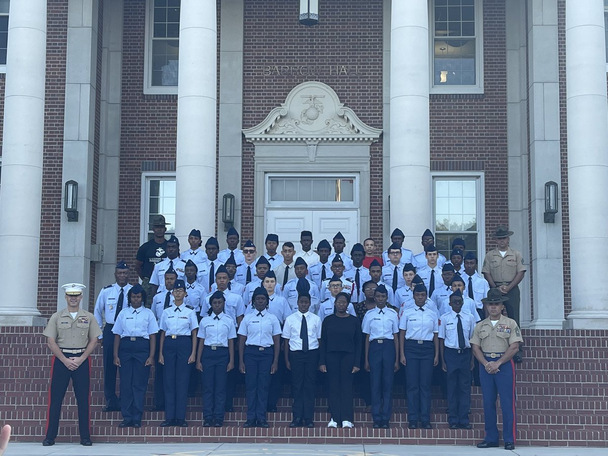 AndrewJacksonHS's tweet photo. AJHS JORTC attending Morning Colors at MCRD Paris Island. @DuvalSchools https://t.co/9jCcNaqUc8