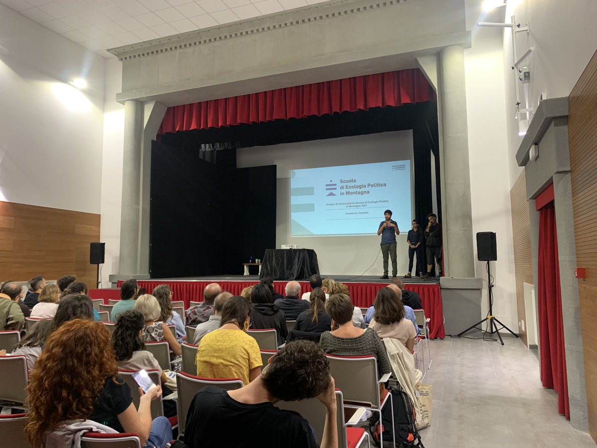 Il primo evento pubblico della Scuola si apre con la presentazione del progetto di ricerca “Traiettorie d’abitare”, condotto dal gruppo di ricerca-azione della Scuola di Ecologia Politica in Montagna 2021.
#scuolecopol