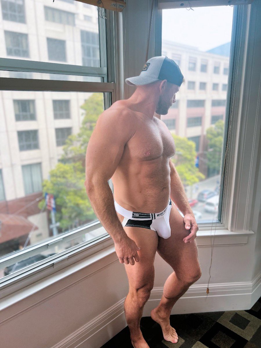 Trace Trainer on Twitter: "#friskyfriday 😋"