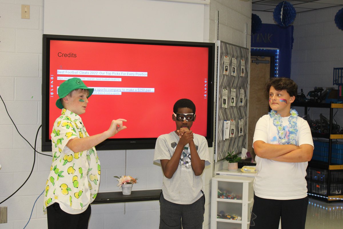 WhiteHouseMiddle tweet media