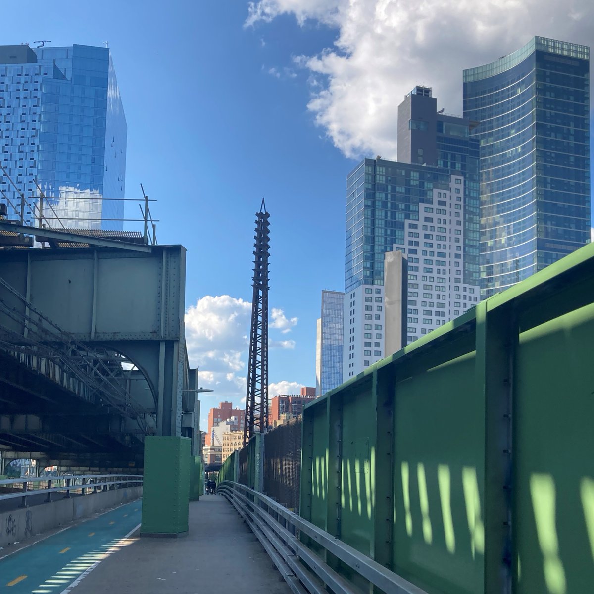 Thank you <a href="/NYC_DOT/">NYC DOT</a> for removing all of the graffiti on the Queens Boulevard bridge, we appreciate your commitment to keeping Long Island City a clean and welcoming place!
