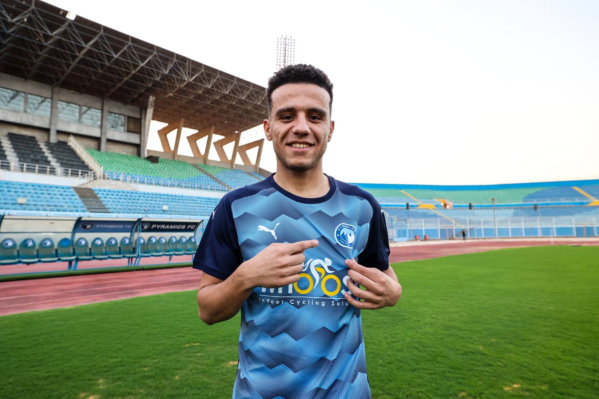 pyramidsfc's tweet photo. انظروا من هنا! 👀
حبة الكريز بقميص بيراميدز! 🤩
#FATHYXPyramids | #بيراميدز https://t.co/afJcyrgc6R