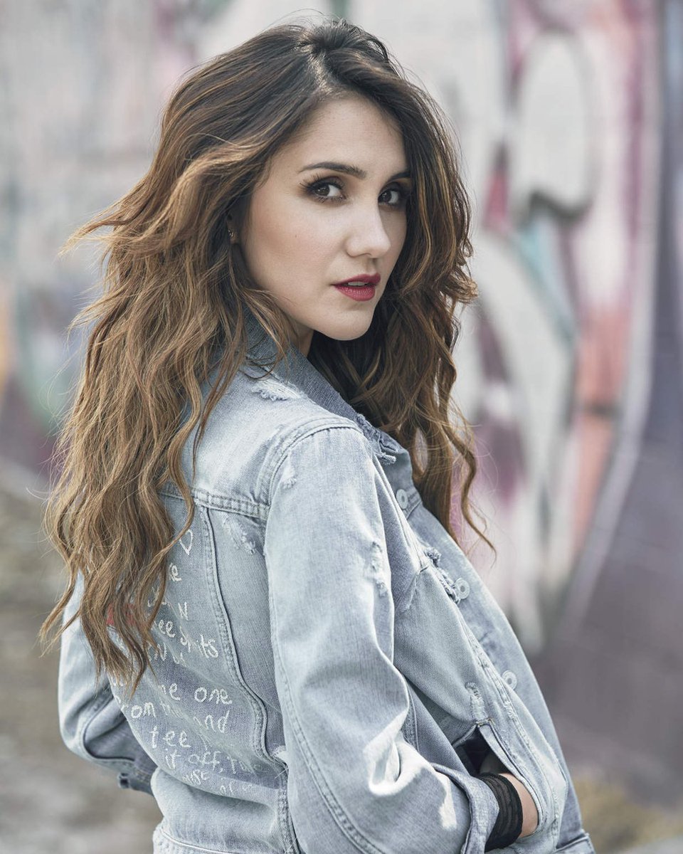dmcharts's tweet photo. O álbum “DM” de @DulceMaria ultrapassou a marca de 30 MILHÕES de reproduções no Spotify. 

— O álbum fez mais de 1 milhão de streams em pouco mais de 1 mês. https://t.co/ljPcKgPB8B