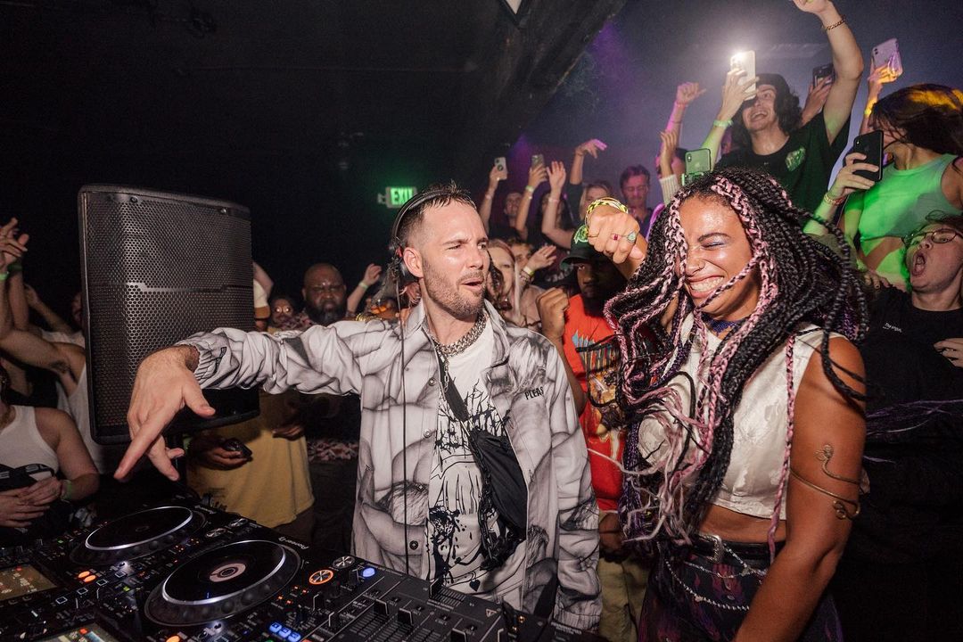 WHAT SO NOT on Twitter: