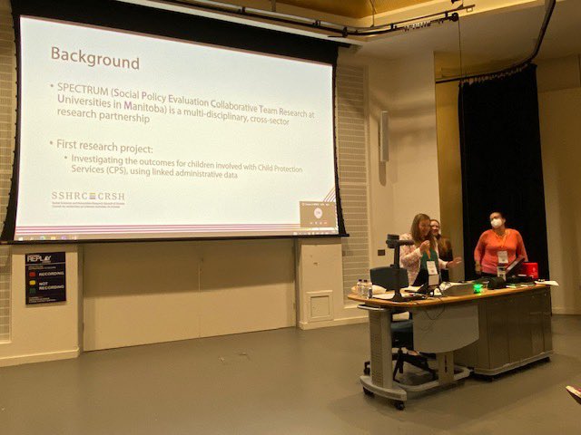 Hi! Here is me, presenting at my first academic conference at the #IPDLN2022 in #Edinburgh it was such an honour to present prelim findings from <a href="/UofM_SPECTRUM/">SPECTRUM</a> and I look forward to many more. #firstpost #AcademicTwitter #childwelfare