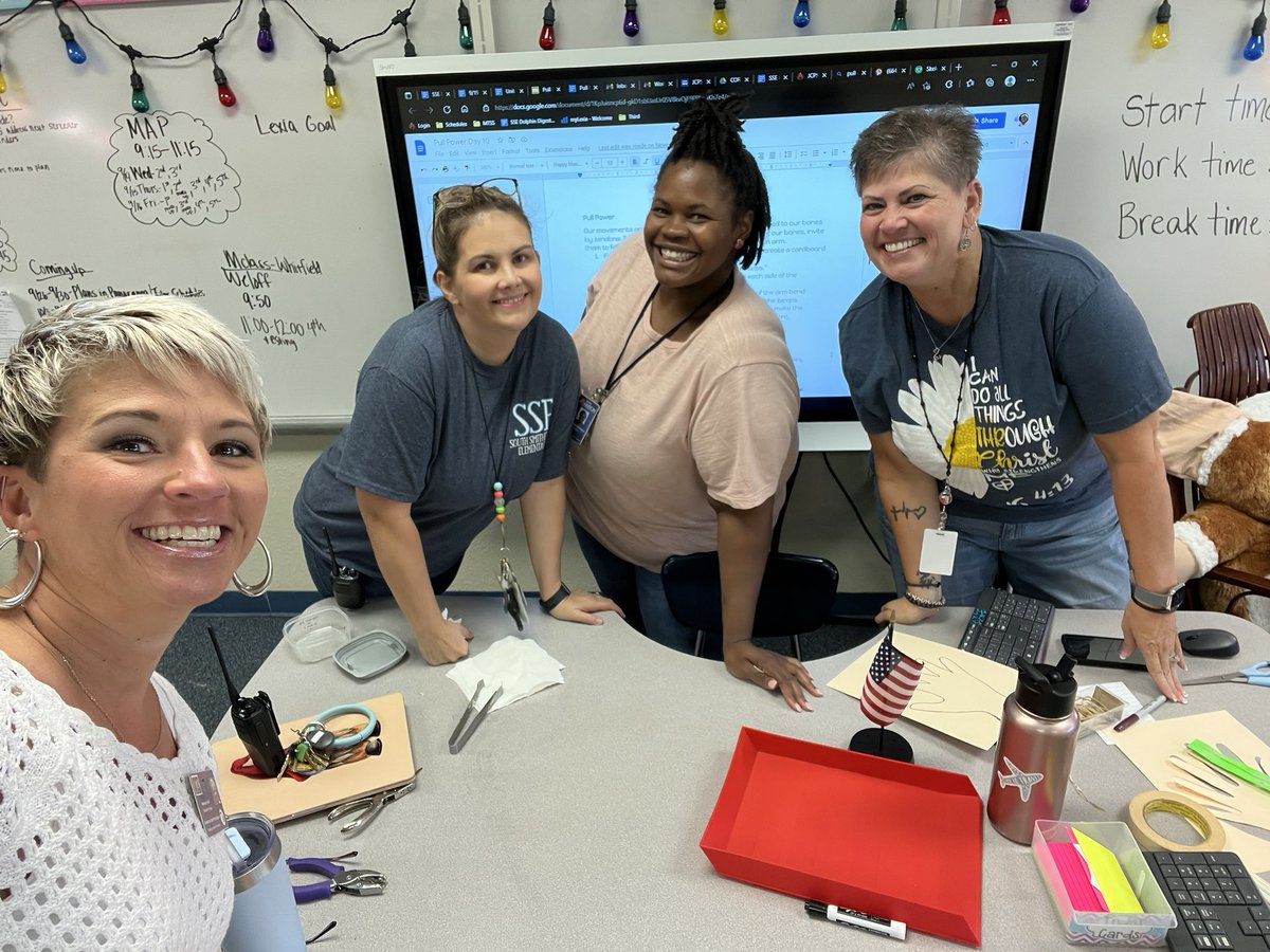 Some good learning going on <a href="/SSE_Dolphins/">SSE Dolphins</a> on a Friday afternoon! #lifelonglearners