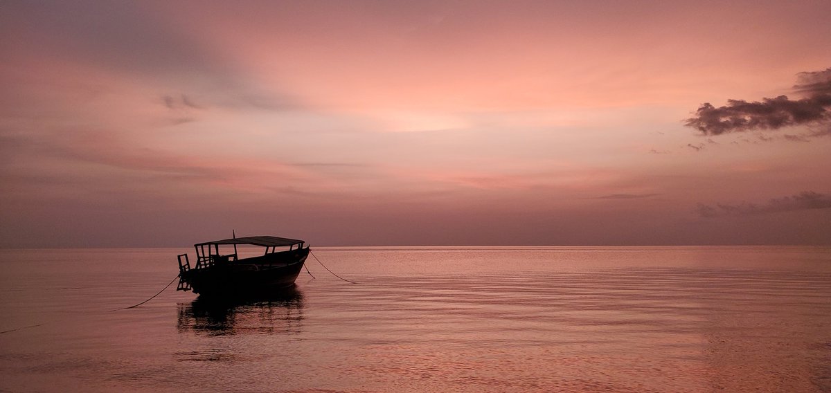 A Masterpiece of A Magical Mahale. Western Tanzania beauty! @tzparks