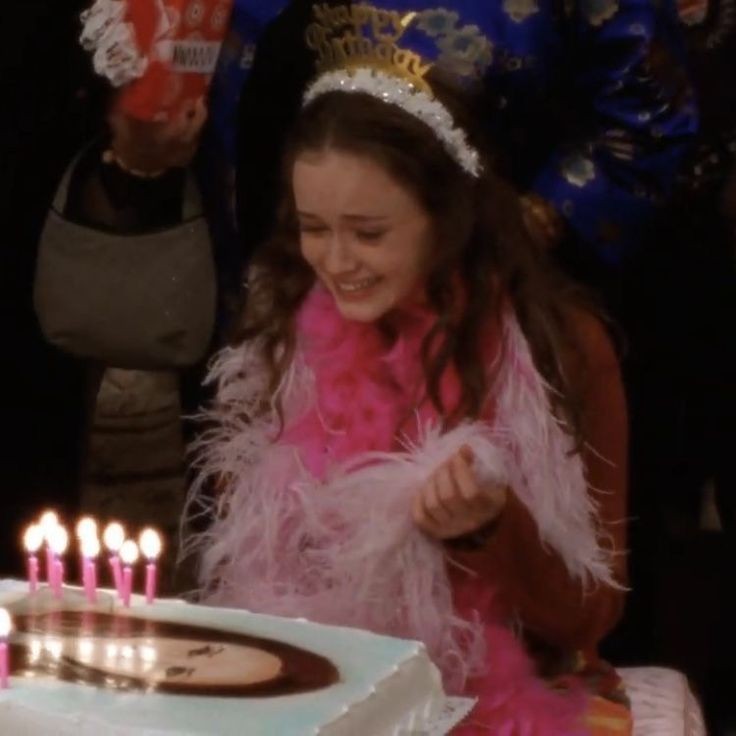 gilmorehrry's tweet image. happy birthday alexis bledel!
🎉