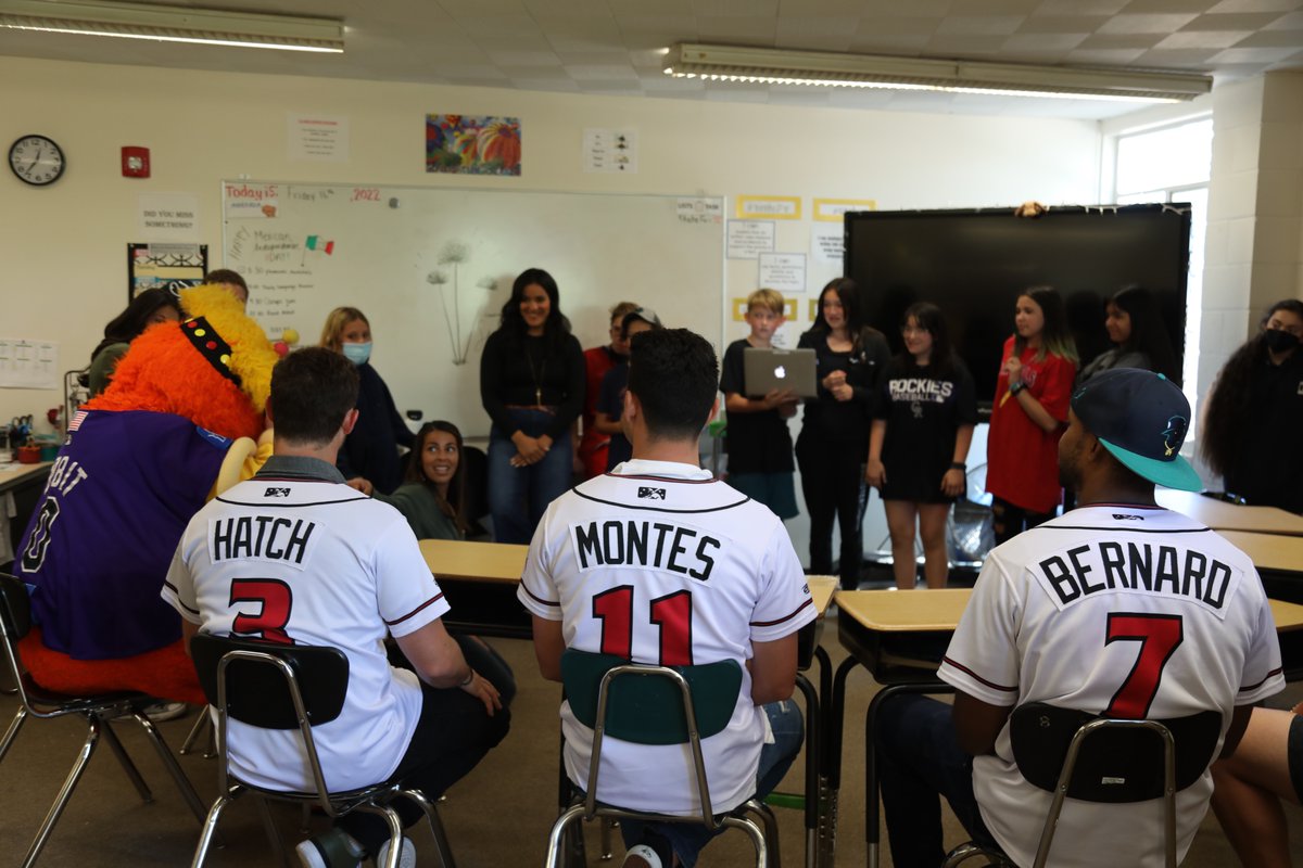 ABQTopes's tweet photo. We had so much fun with @ASLAcademy today! A few of our players got the opportunity to learn a few signs and play in a playground basketball tournament! 

@cocomontes5 @SaintBerny36 @DJPeterson @Orbit_Isotopes https://t.co/Srm5Qc46f5