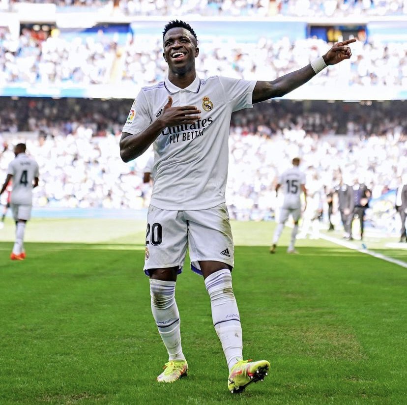 DjMaRiiO's tweet photo. @realmadrid Que siga bailando #BailaViniJr https://t.co/u7MjrqFora
